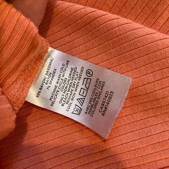 Coral Loft ribbed long sleeve blouse shirt with ribbed texture and button V neck - Picture 5 of 7